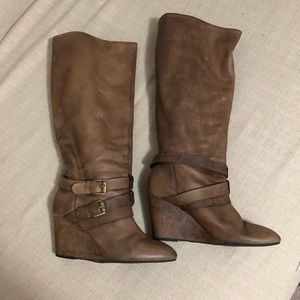 Steve Madden Morgen Boot size 9 knee high wedge